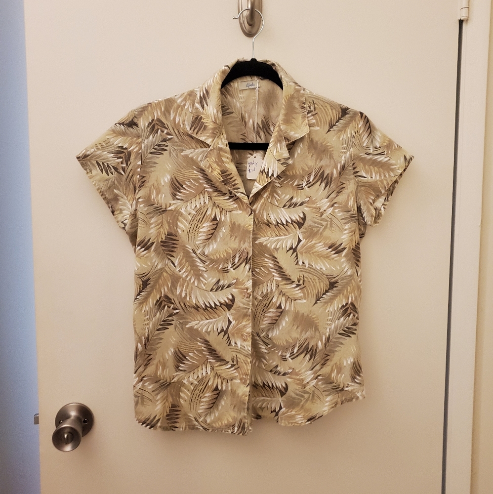 Tapestry- Ladies Island Style Button Down